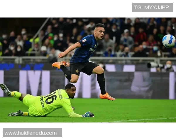 足球场上最疯狂球星的极限挑战与不可思议瞬间回顾